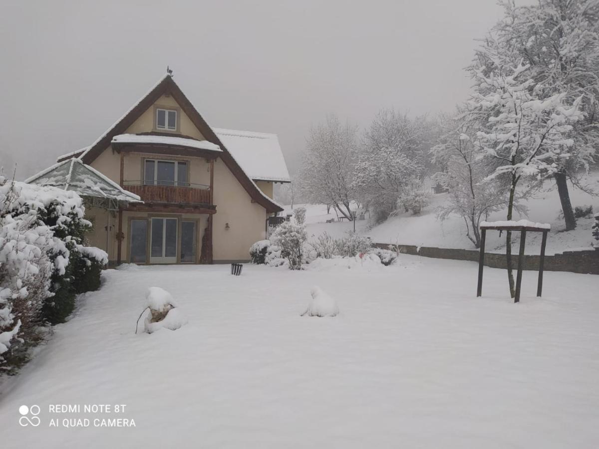 Paradies 1 Döttingen Exteriör bild
